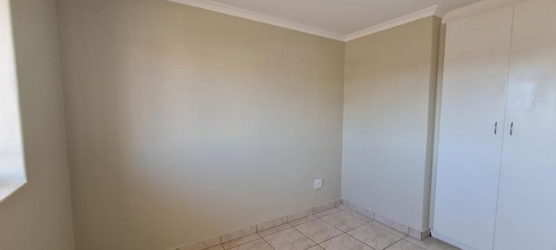 To Let 2 Bedroom Property for Rent in Strand Central Western Cape